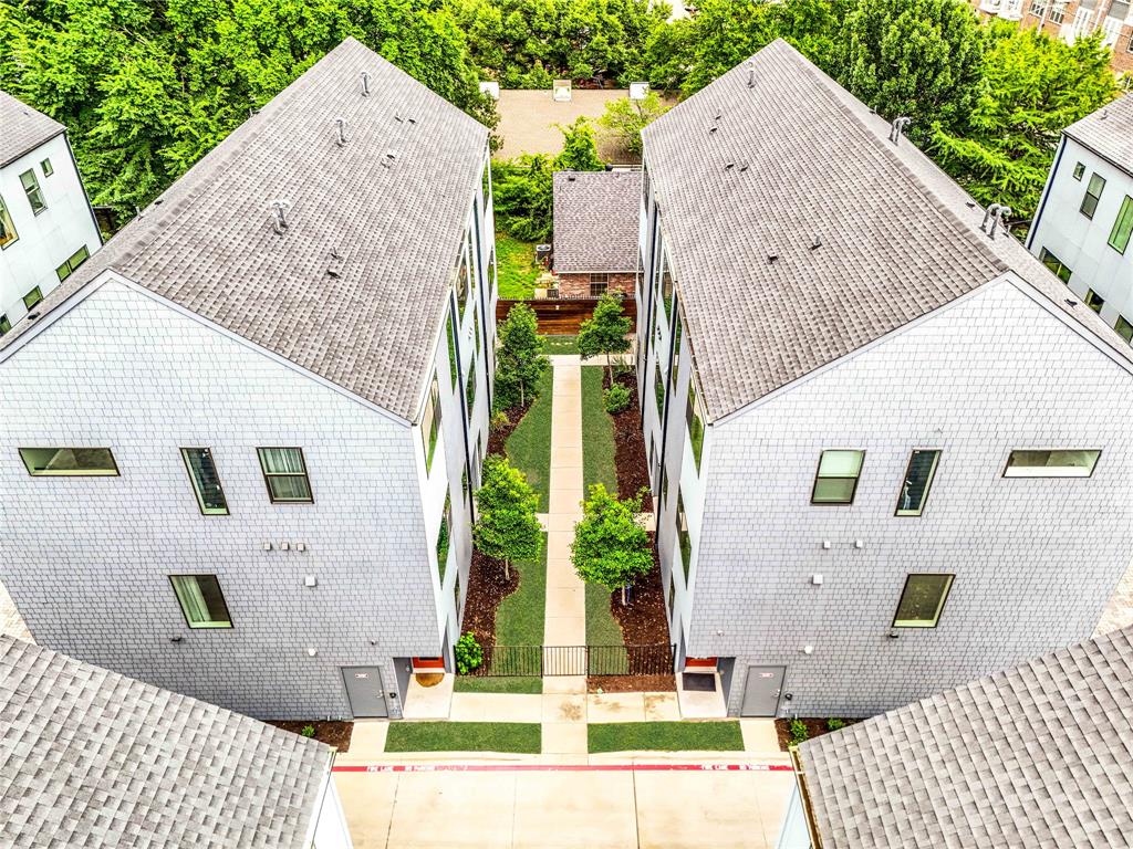 427 W 10th Street 803