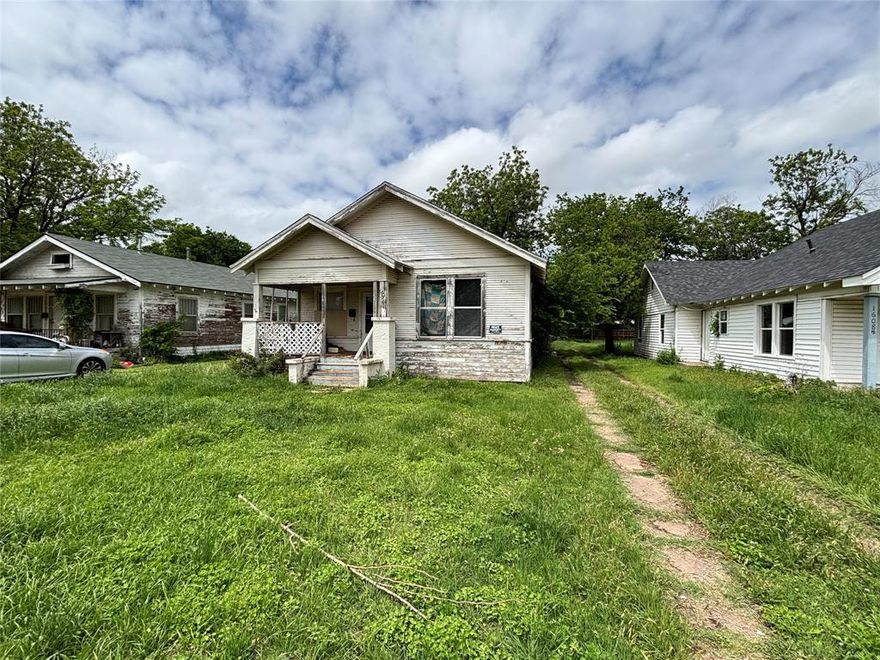 Bring your ideas to this great home — strong bones and great potential await the right investor. This property is being offered as part of a 10-property investment bundle (10 properties), available for purchase as a package or per property. Package list price: $325,000 Owner Financing Available — No Bank Needed. Seller offers flexible in-house financing on the full package or on individual units. No origination fees, no lender delays. Credit and background check required. Bundle includes MLS #21249030, #21248946, #21248936, #21248927, #21248912, #21248851, #21248837, #21248786, #21248751, and 1 commercial property: 705 N Broadway St that includes a residential property as well. All properties sold as-is. All information provided is deemed reliable but is not guaranteed and should be independently verified.