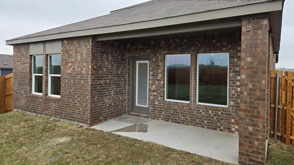 1805 Riverside Trail