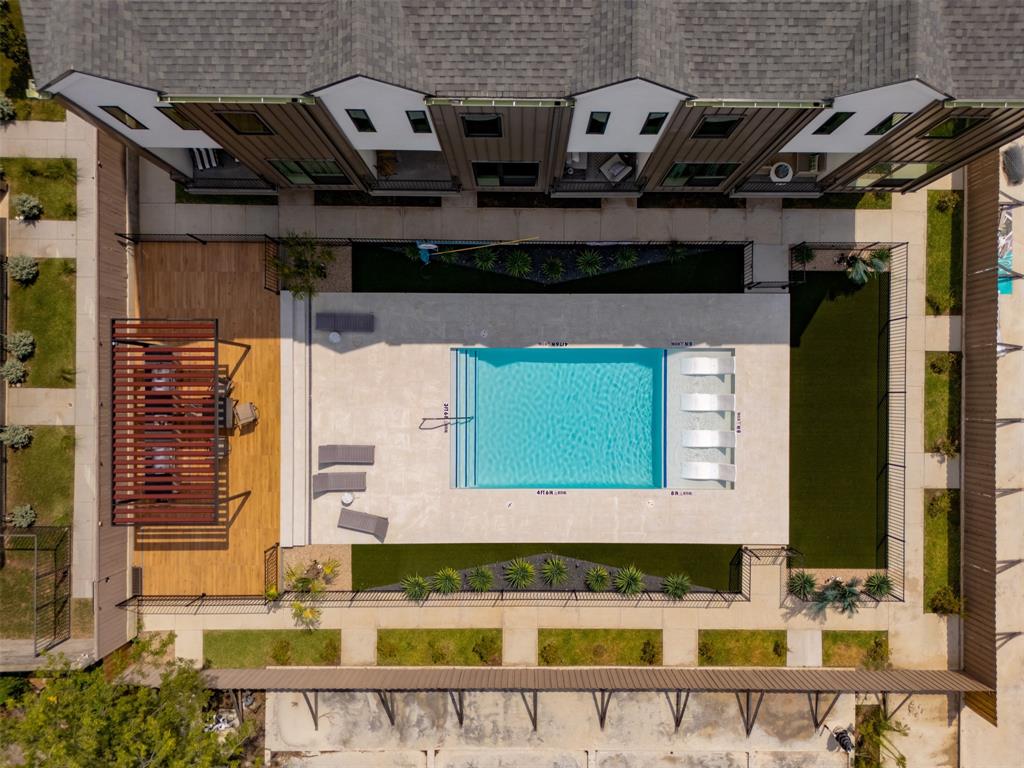 MIDTOWN HEIGHTS CONDOMINIUM - Residential Lease