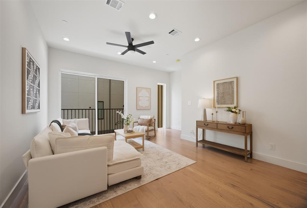 MIDTOWN HEIGHTS CONDOMINIUM - Residential Lease