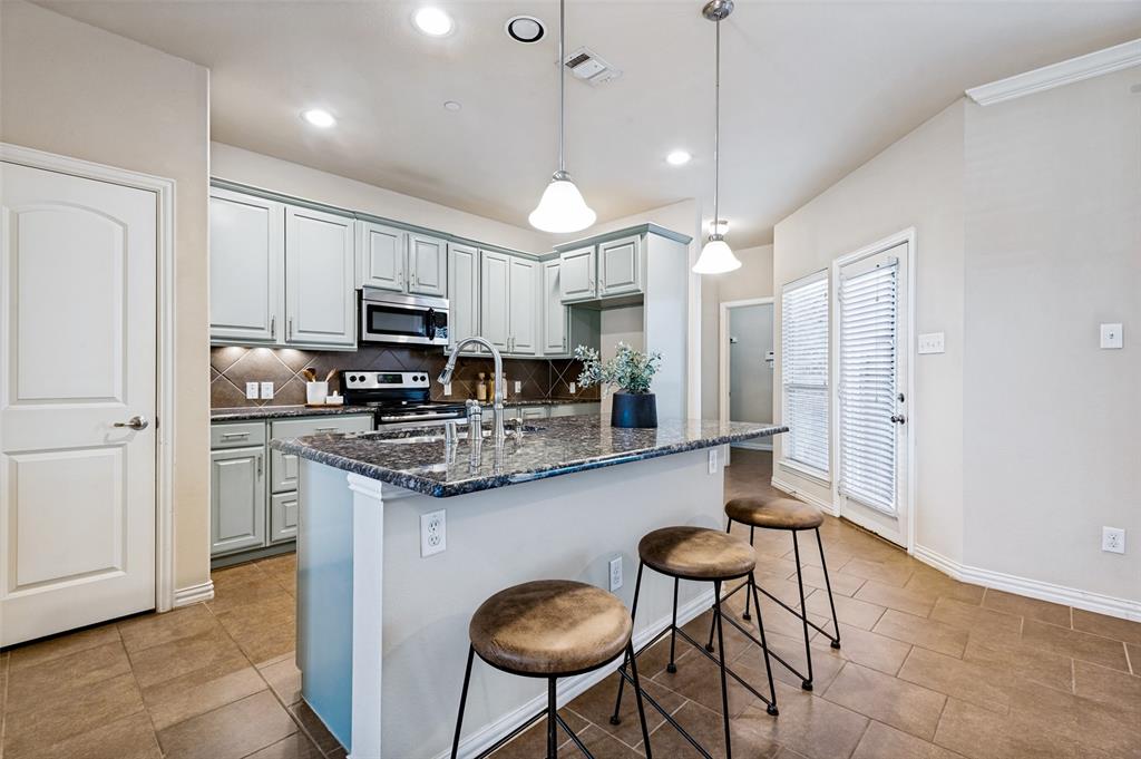 4916 Empire Way
