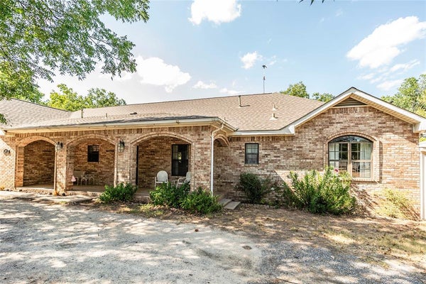 264 OAK ST, NOCONA, TX 76255 - Image daee00ba4c0538c5d824fda42e0dc0ac/820172434