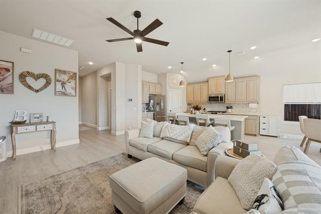 1029 River Oaks Drive