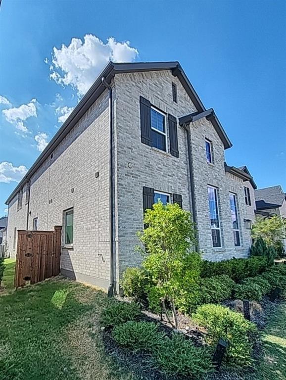 2825 Holland Court