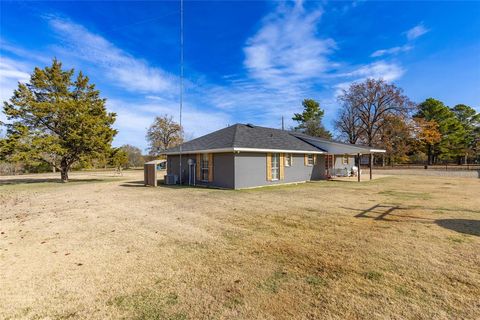 A home in Powderly