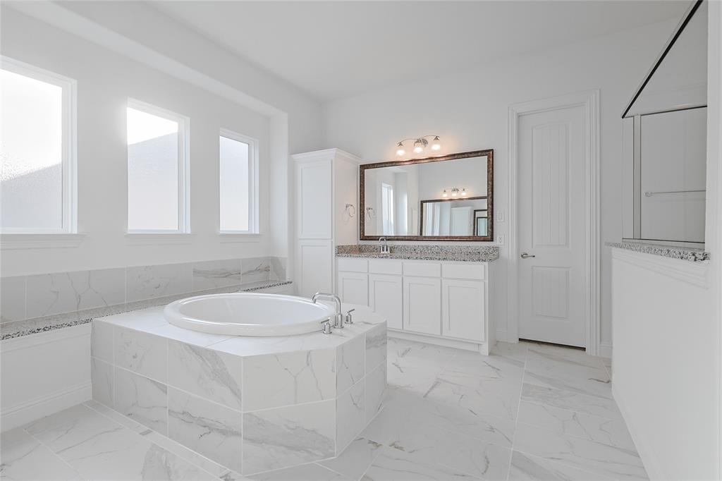 Heath Golf & Yacht Club - Residential