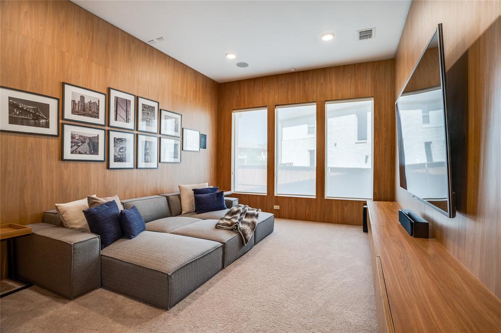 Mainvue At Phillips Creek Ranc - Residential