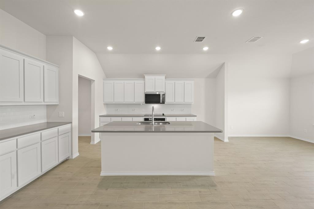 1176 Oak Spring Drive