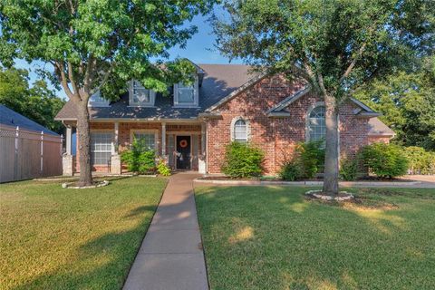 2415 Summer Court Arlington TX 76001
