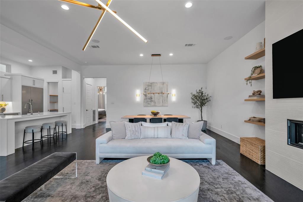 ICON AT LEGACY WEST ADDITION (CPL) BLK B, LOT 3 - Residential