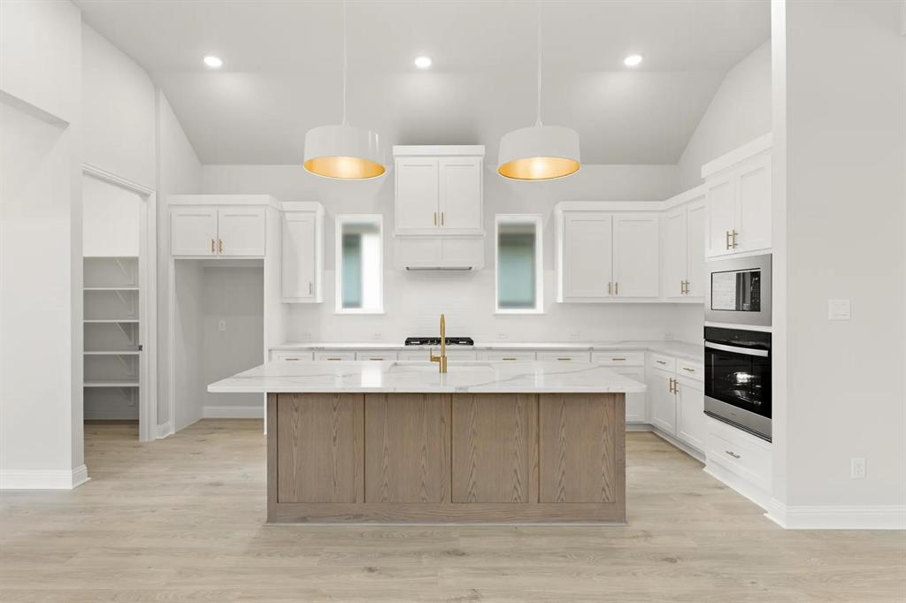 9324 Blooming Ivy Drive