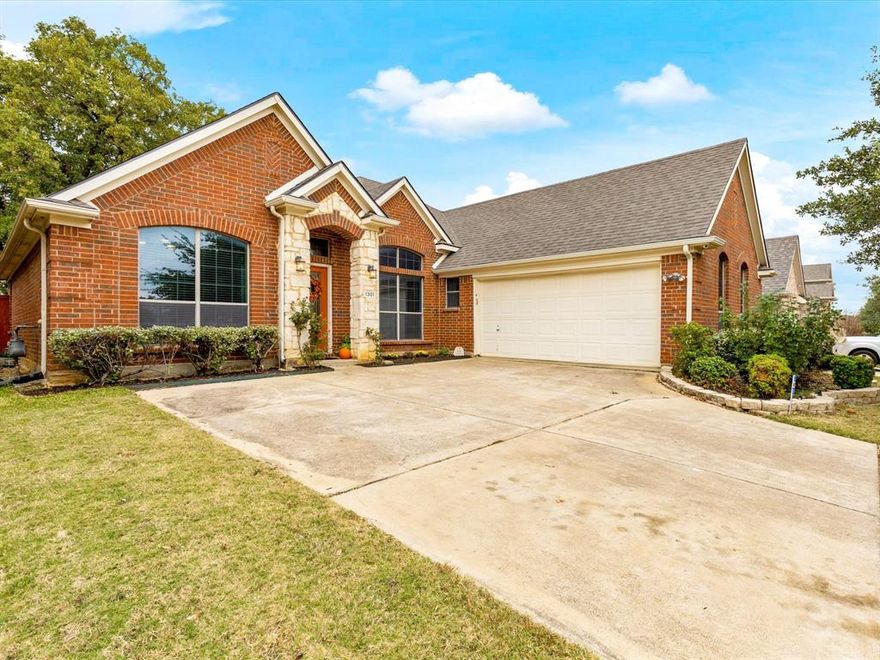 Come and see this beautiful home in desirable  Plantation Ph 01 Subdivision! Newer roof  just about 2 years . Newer AC , as it was only replace last couple of year. This home backs up to a greenbelt with beautiful mature trees. It offers a 3 bedrooms and 2 bathrooms with a formal dining. Open floor plan with a nice stainless steel appliances, large island with breakfast bar, walk in pantry and granite counter tops. Spacious laundry area. Relax at your great size backyard with a custom built playhouse. This home is a steal! Schedule your showings today!