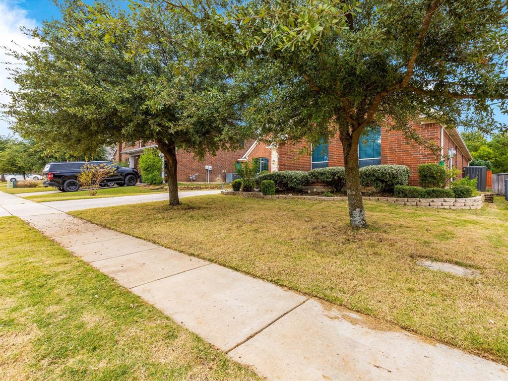 1301 Litchfield Lane