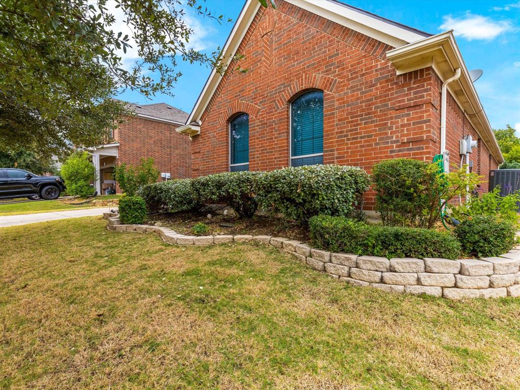 1301 Litchfield Lane