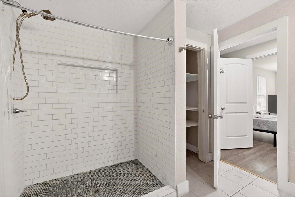 Dallas Land & Loan 03 - Residential