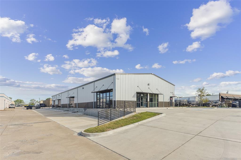 Toler Bus Park 02 - Commercial Sale