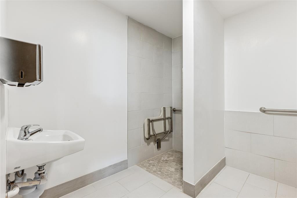 Toler Bus Park 02 - Commercial Sale