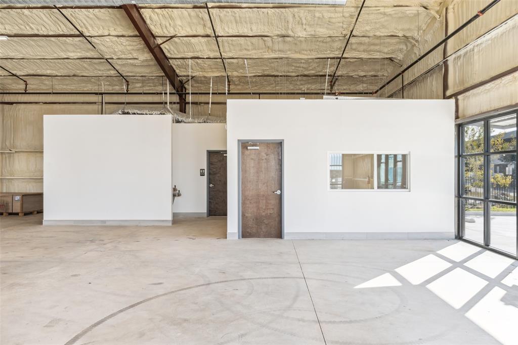 Toler Bus Park 02 - Commercial Sale