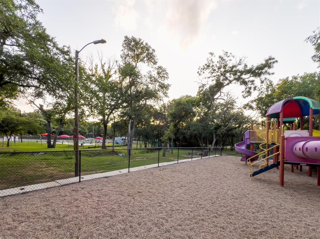 Blue Water Oaks - Residential