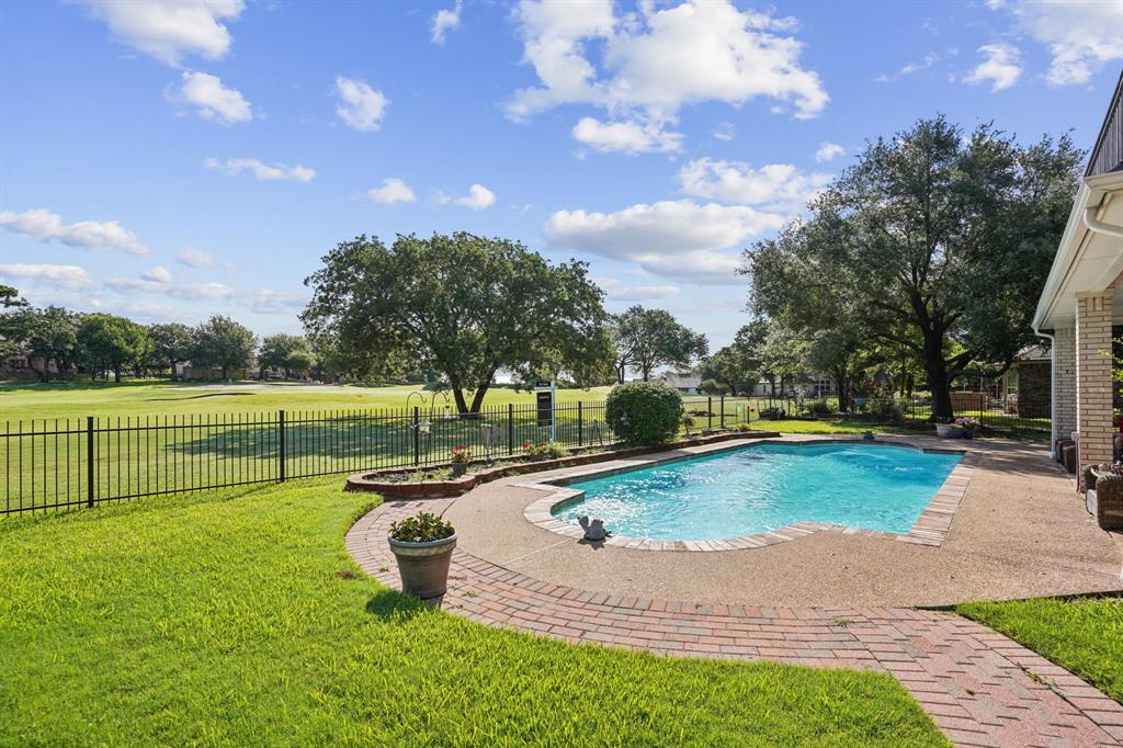 10 Fair Green Drive