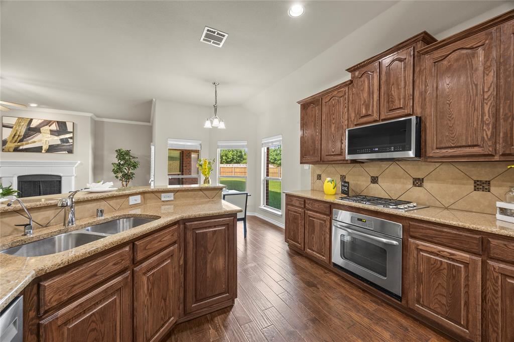 1825 Sanderlain Lane