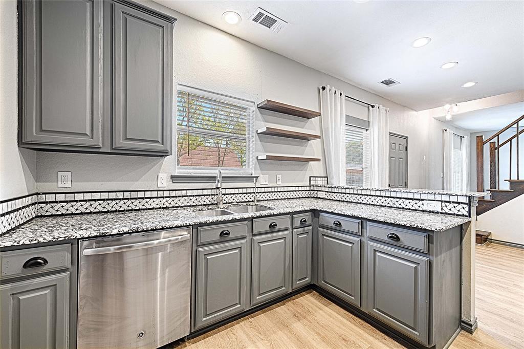 4805 Hunters Ridge Drive