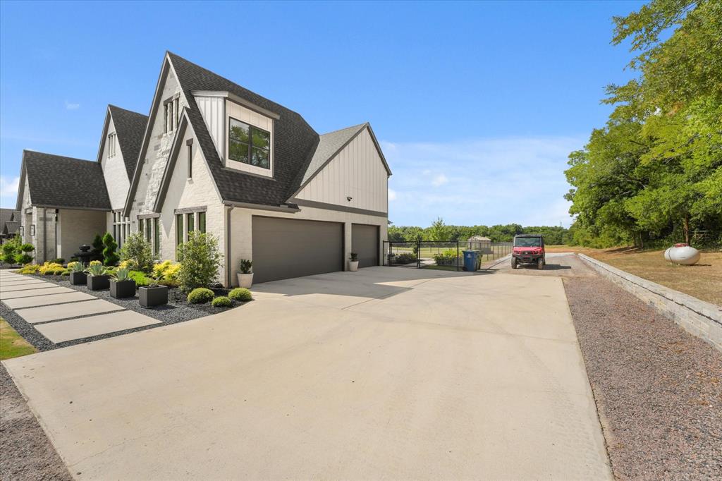 667 Crossroads Road