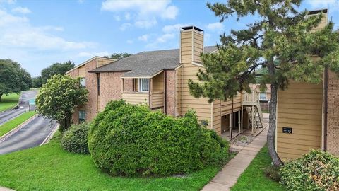 Photo of 6188 Vega Drive, Fort Worth, TX 76133 (MLS # 21256454)