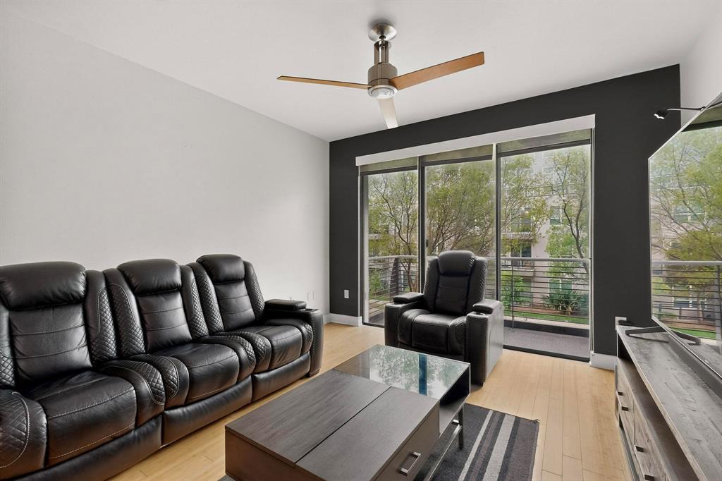 4414 Cedar Springs Road 209