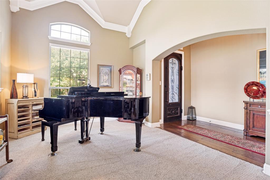 1209 Diamond Leaf Drive