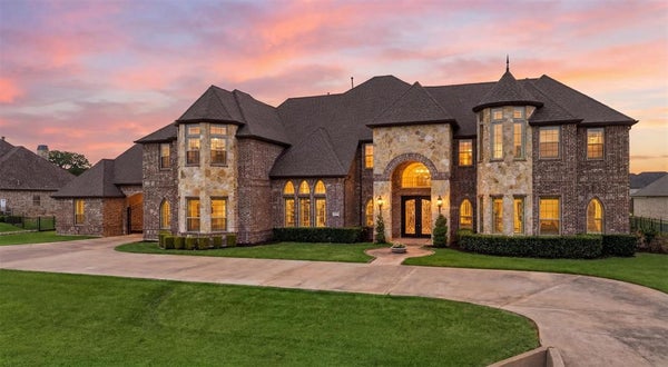 715 SIMMONS RD, DOUBLE OAK, TX 75077 - Image db237a3da12576b0d65d8b1c05ae02f3/1363484031