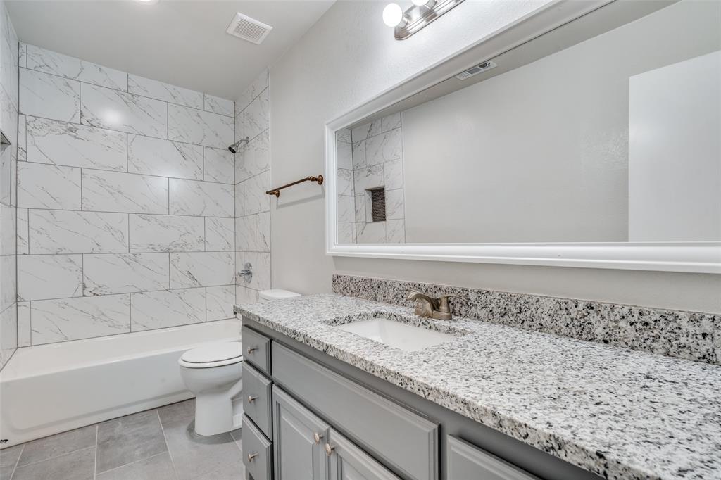 ELLIS C THOMAS - Residential Lease