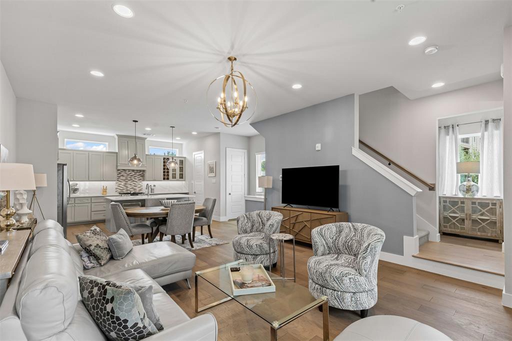 Merrimac Twnhms - Residential