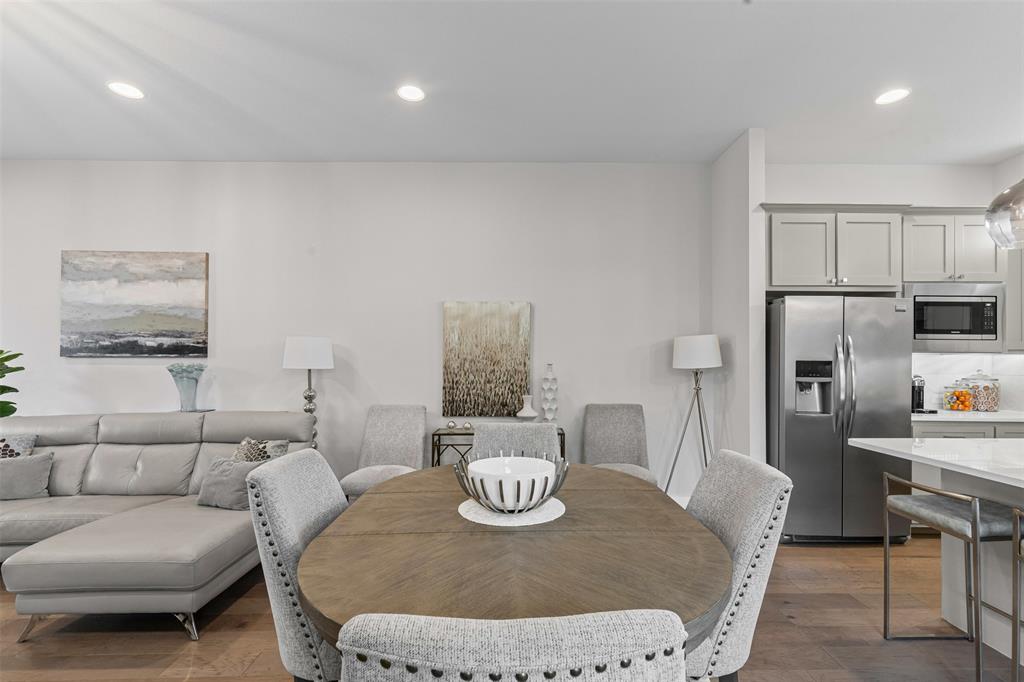 Merrimac Twnhms - Residential