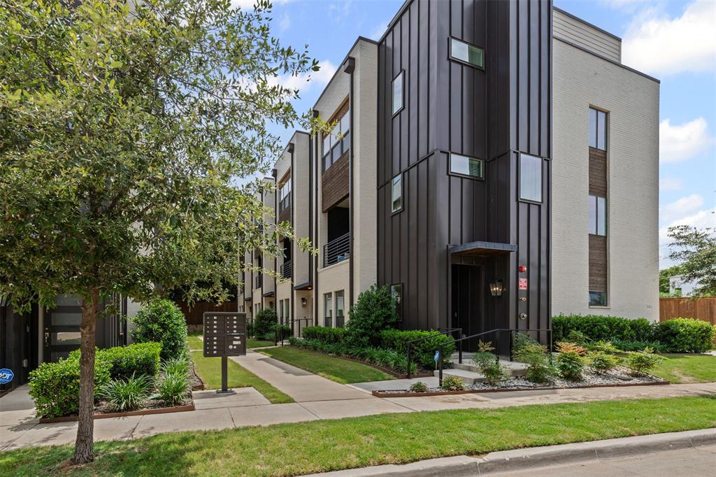 Merrimac Twnhms - Residential