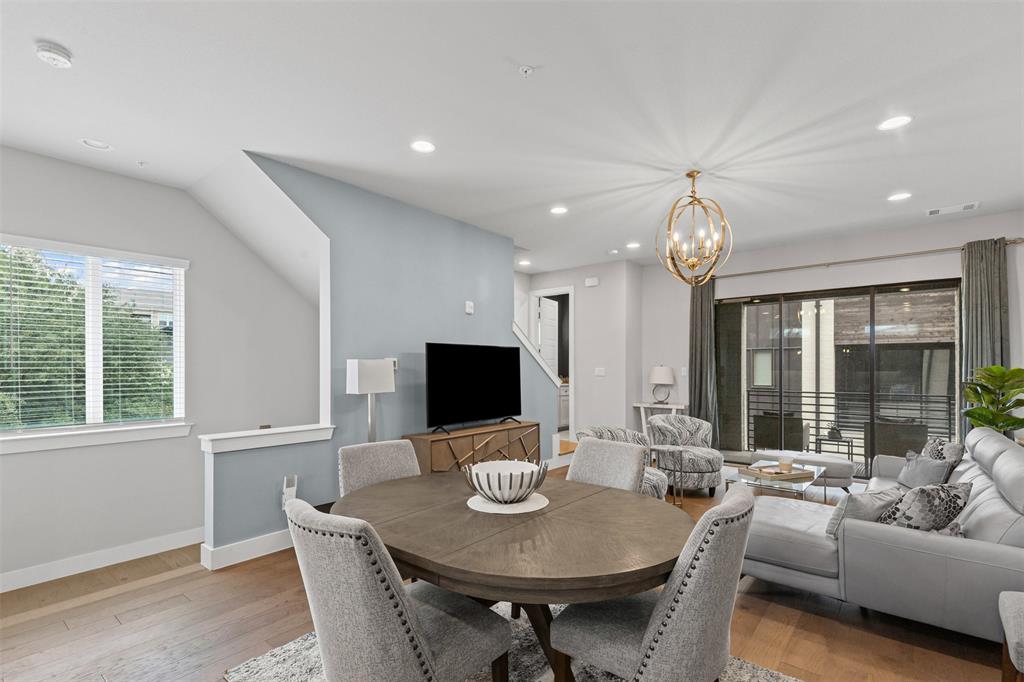 Merrimac Twnhms - Residential