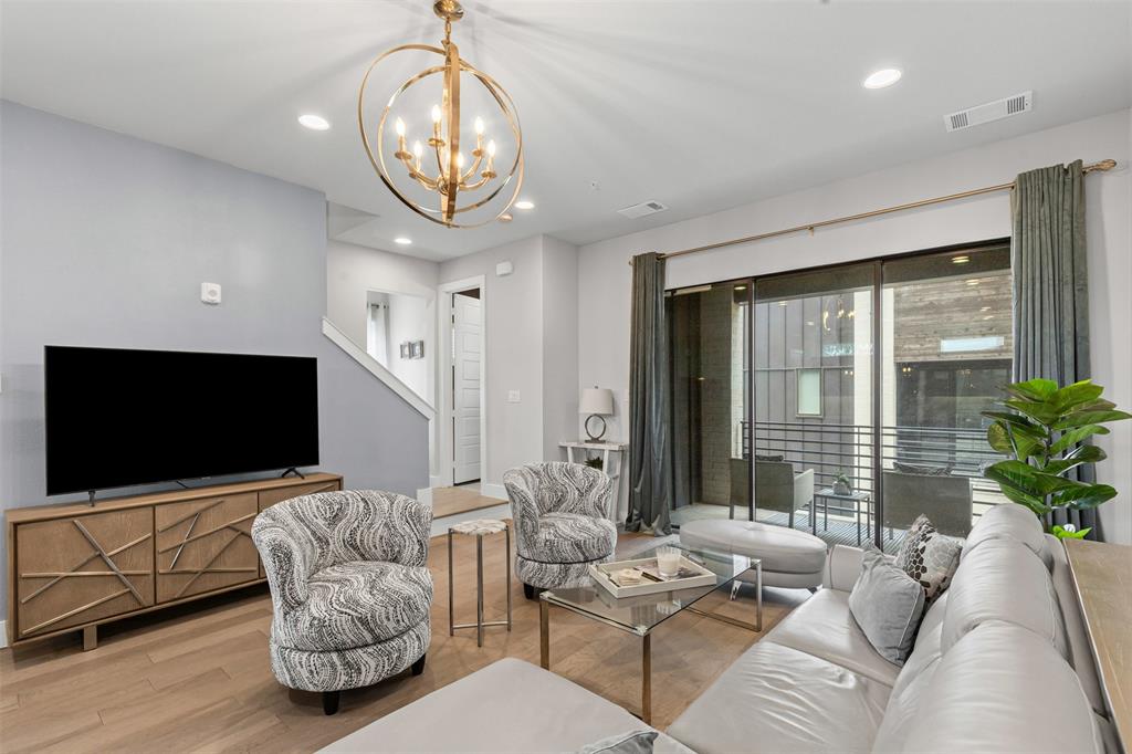 Merrimac Twnhms - Residential