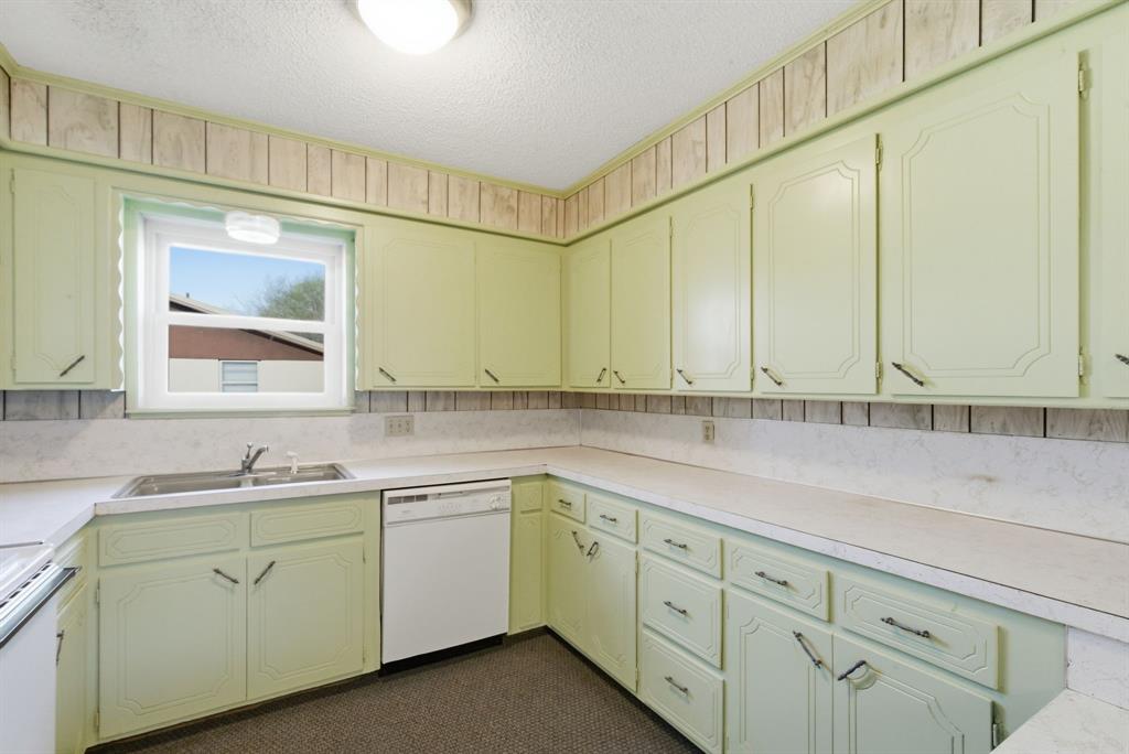 Royal Oaks - Residential