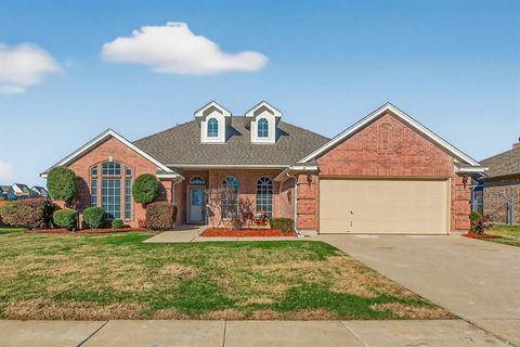 105 Canterbury Drive Saginaw TX 76179