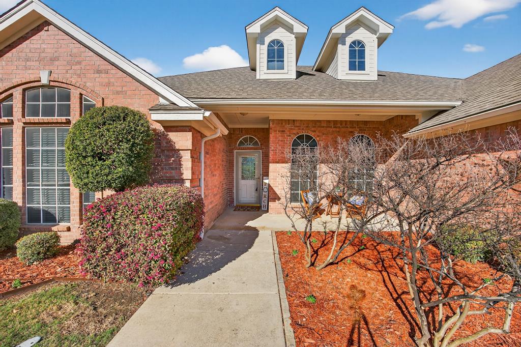 105 Canterbury Drive