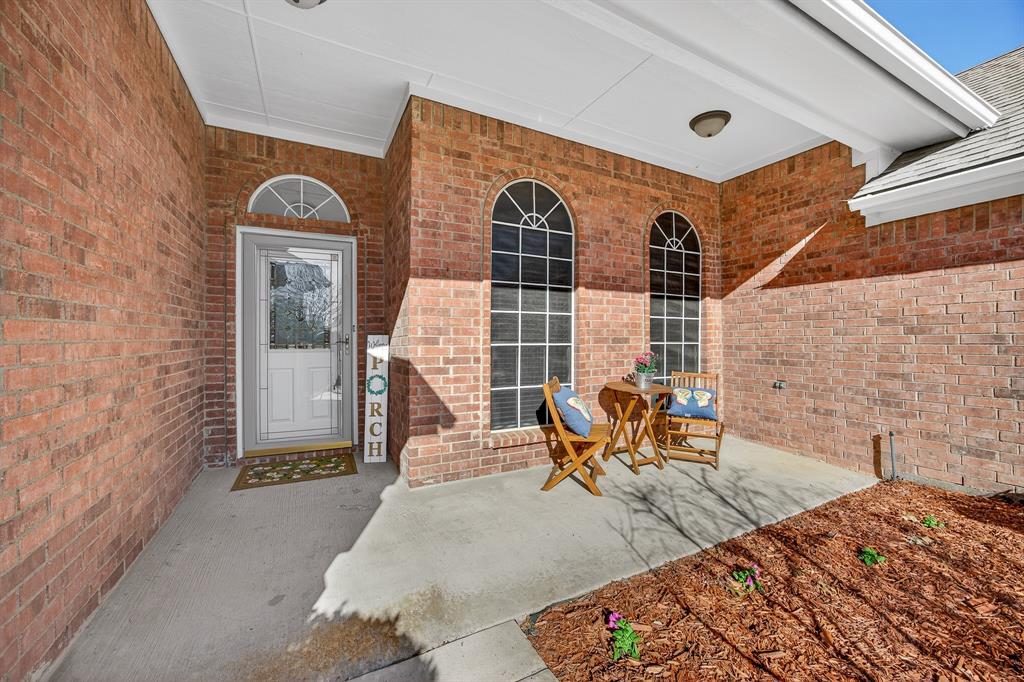 105 Canterbury Drive