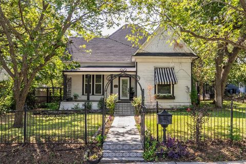 824 S Alamo Weatherford TX 76086