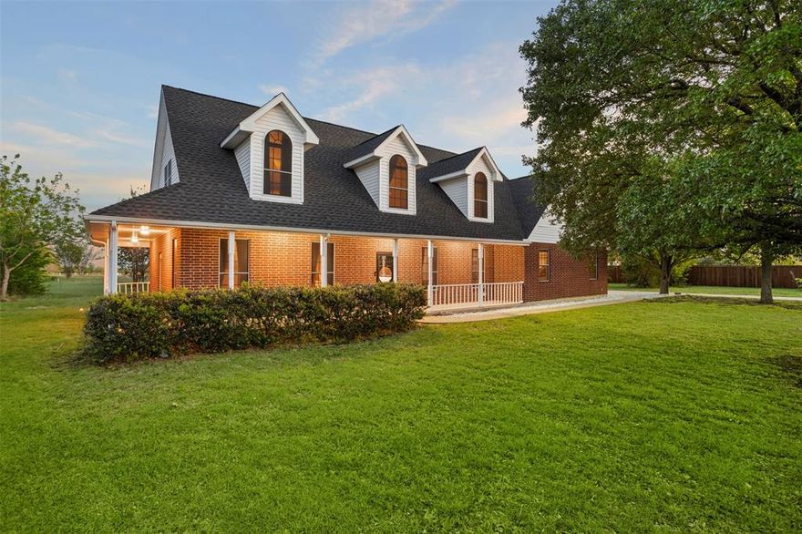 Situated on 2.5 acres in Waxahachie, outside the city limits with no HOA, this spacious 4-bedroom, 2.5-bath home offers a great balance of comfort, functionality, and room to spread out. With a 3-car garage and a large upstairs bonus room, there is plenty of space for entertaining, working from home, or creating a game or media room.
Recent improvements provide peace of mind and added efficiency, including a new roof, gutters, siding, insulated garage doors, and solar screens on all windows.
A standout feature of the property is the 30x50 insulated shop, complete with new metal siding, roof, and roll-up doors, creating the perfect space for hobbies, storage, a workshop, or even business use.
Enjoy the best of both worlds with peaceful acreage living and easy access to town. With many of the big-ticket improvements already taken care of, this home is ready for you to move in, spread out, and make it your own. Schedule your private showing today and come experience all this property has to offer.