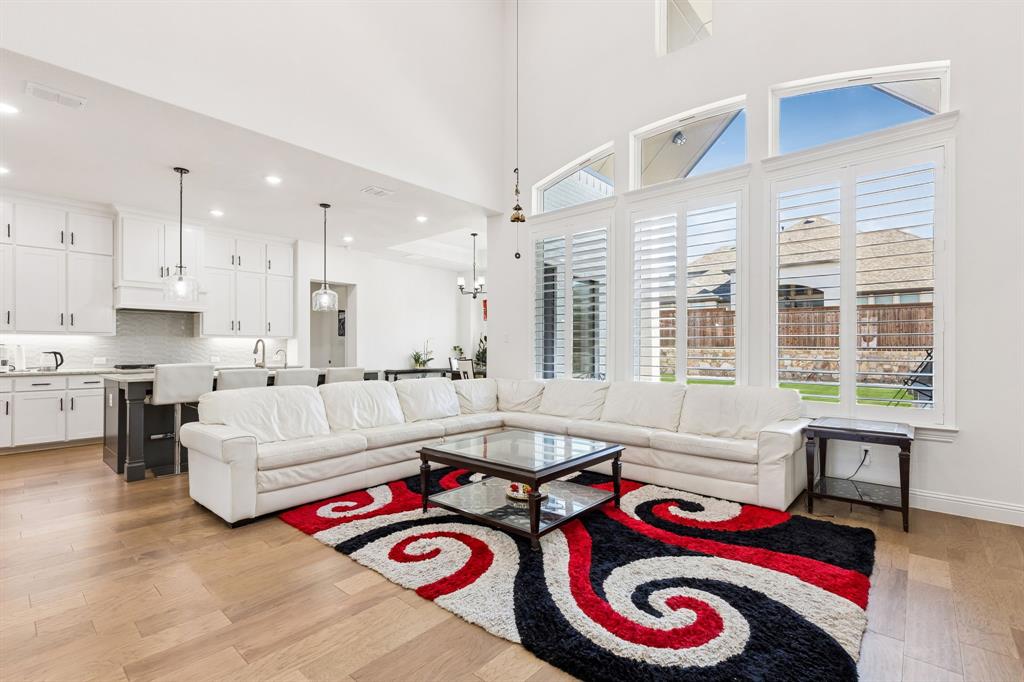 Mustang Lakes Ph Six - Residential