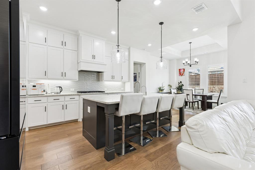 Mustang Lakes Ph Six - Residential