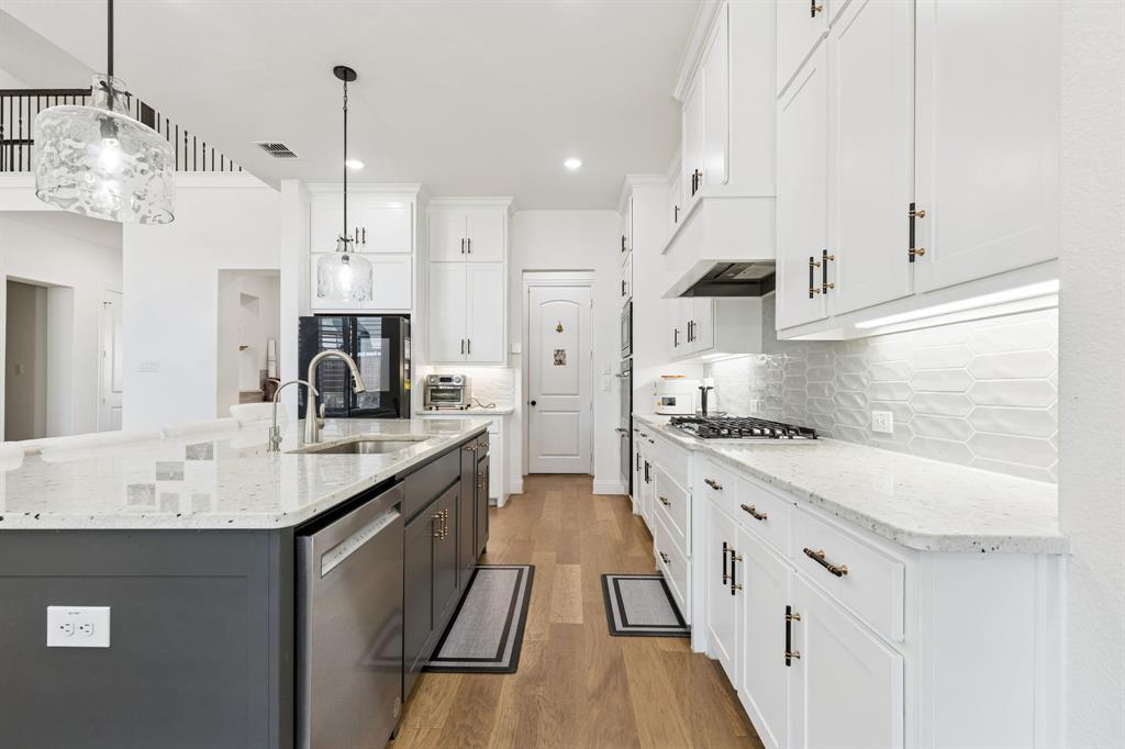 Mustang Lakes Ph Six - Residential