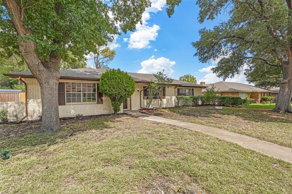 2205 Westlake Drive