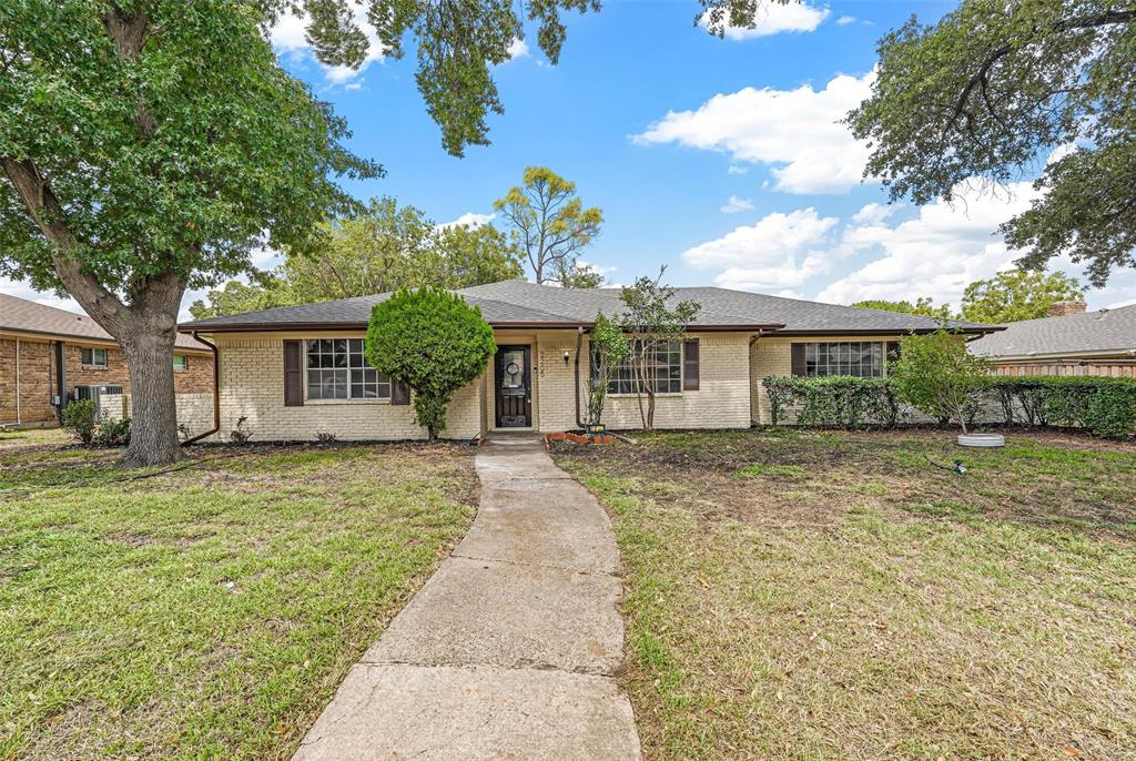 2205 Westlake Drive