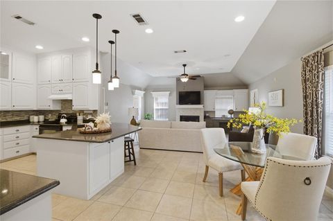 Photo of 7504 Teakwood Court, North Richland Hills, TX 76182 (MLS # 21207936)